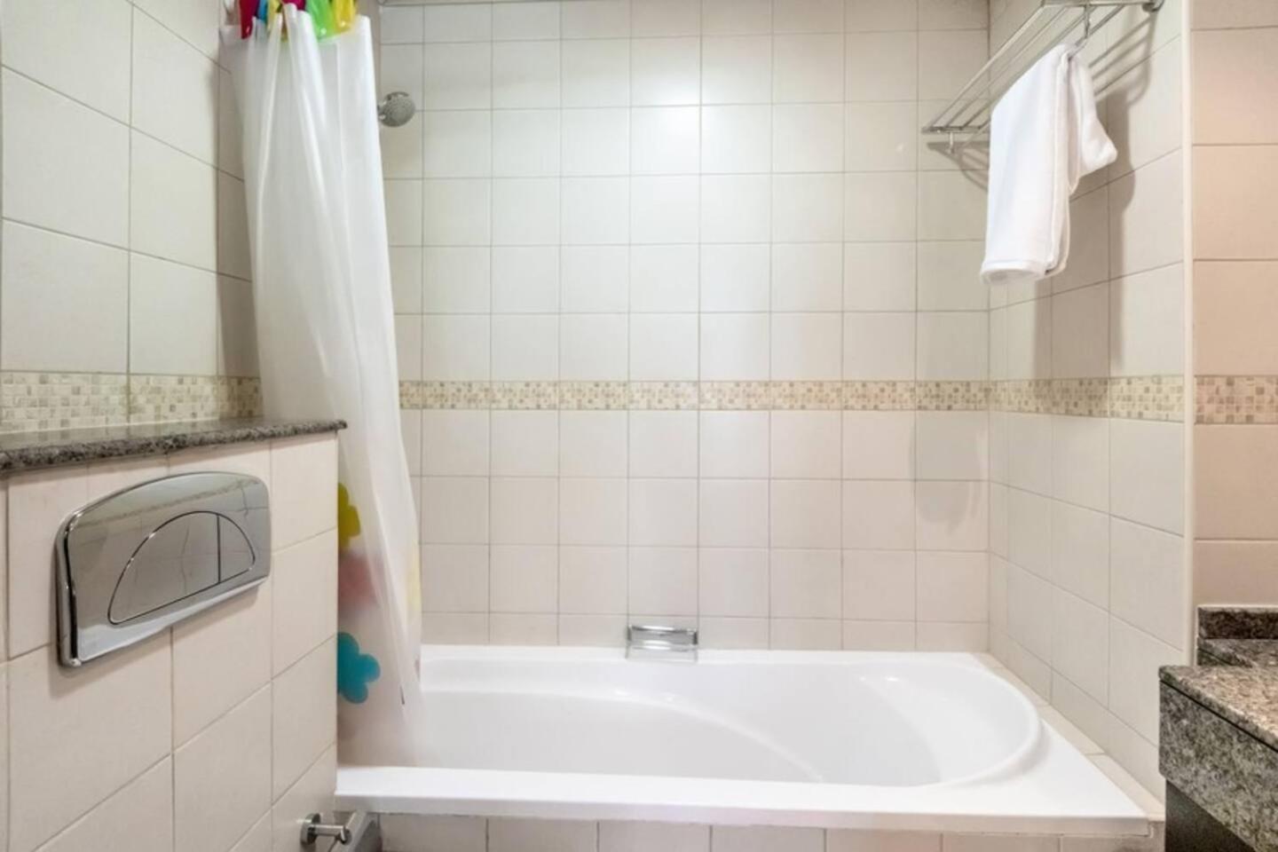 Luxurious 1 Bedroom In The Marina! Dubai