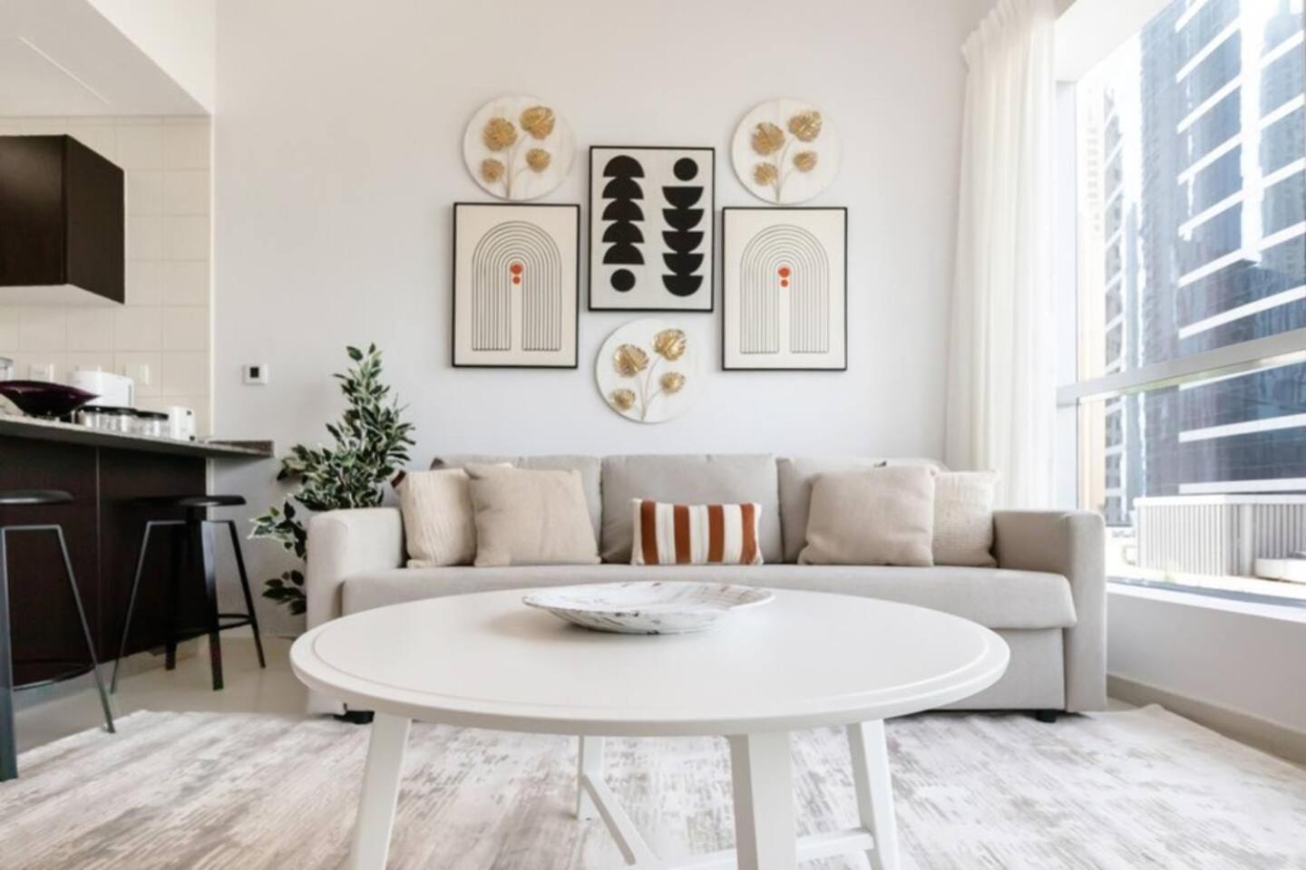 Apartment Luxurious 1 Bedroom In The Marina! *